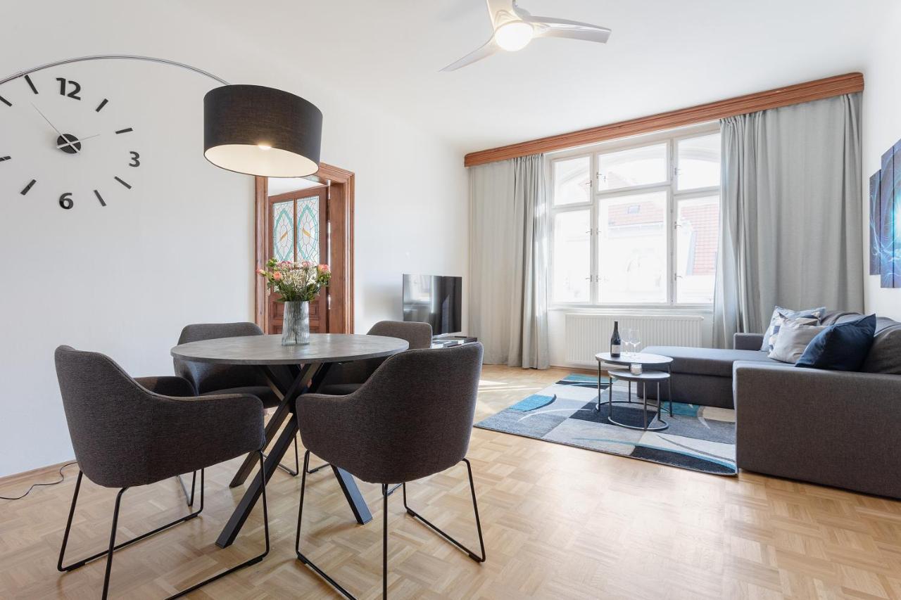 Bright And Spacious Attic Apartment Πράγα Εξωτερικό φωτογραφία