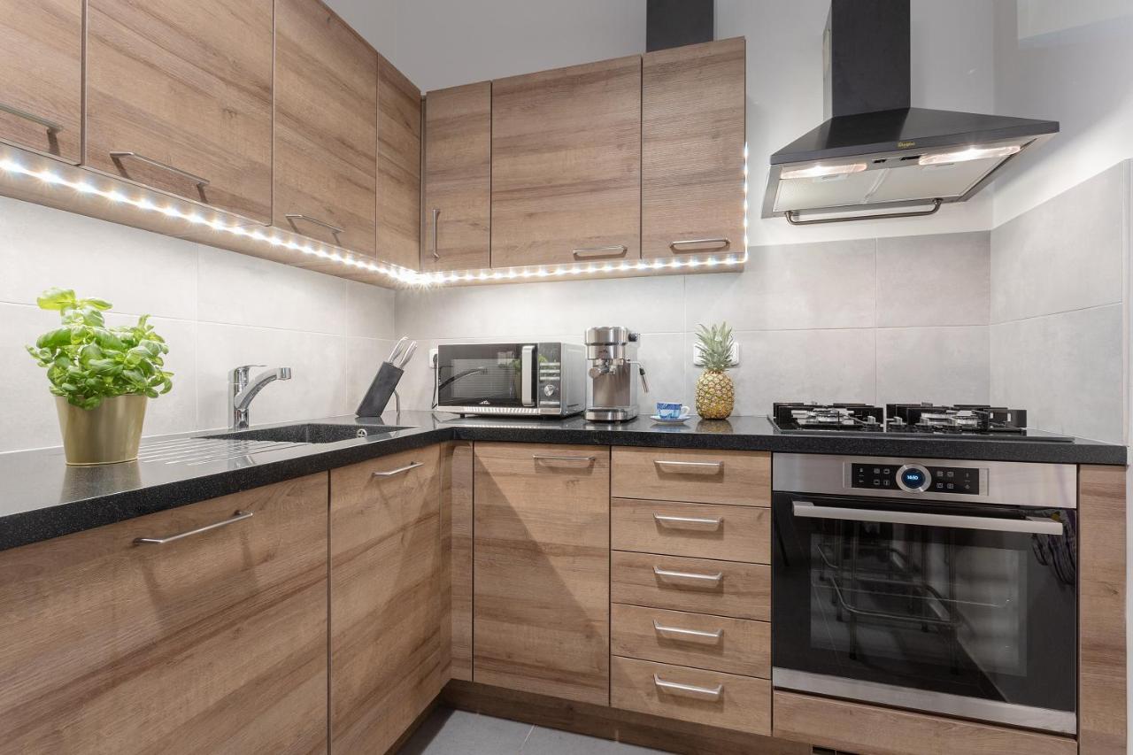Bright And Spacious Attic Apartment Πράγα Εξωτερικό φωτογραφία