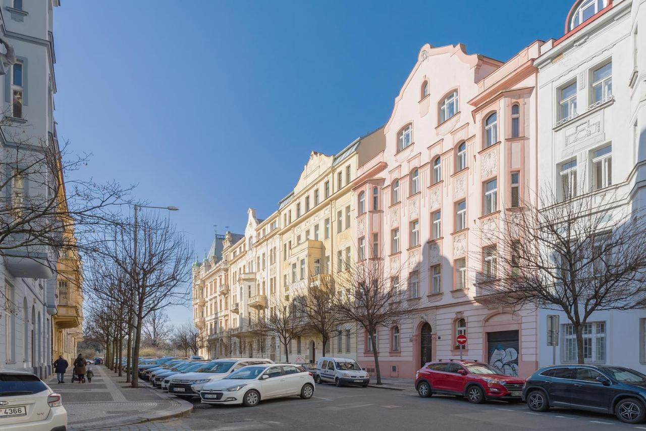 Bright And Spacious Attic Apartment Πράγα Εξωτερικό φωτογραφία