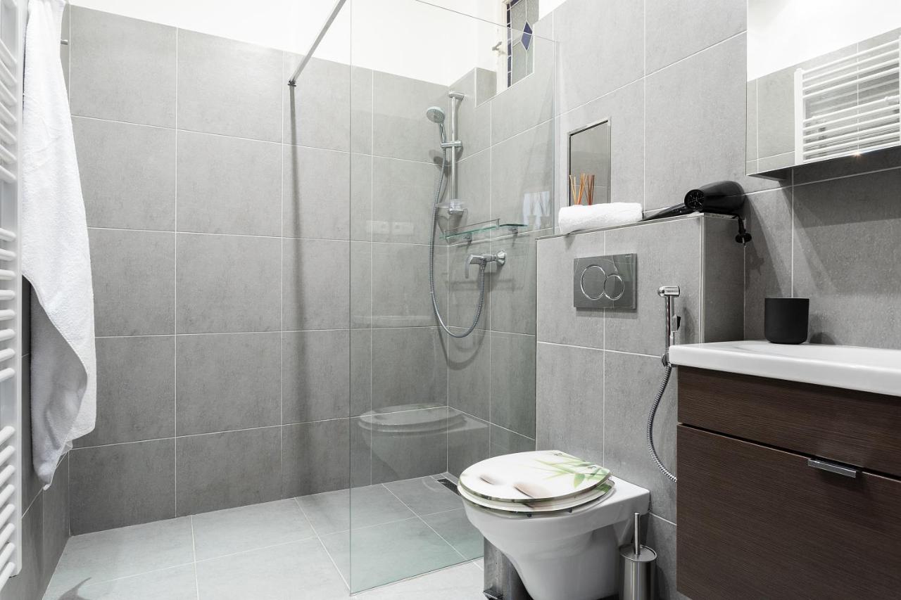 Bright And Spacious Attic Apartment Πράγα Εξωτερικό φωτογραφία