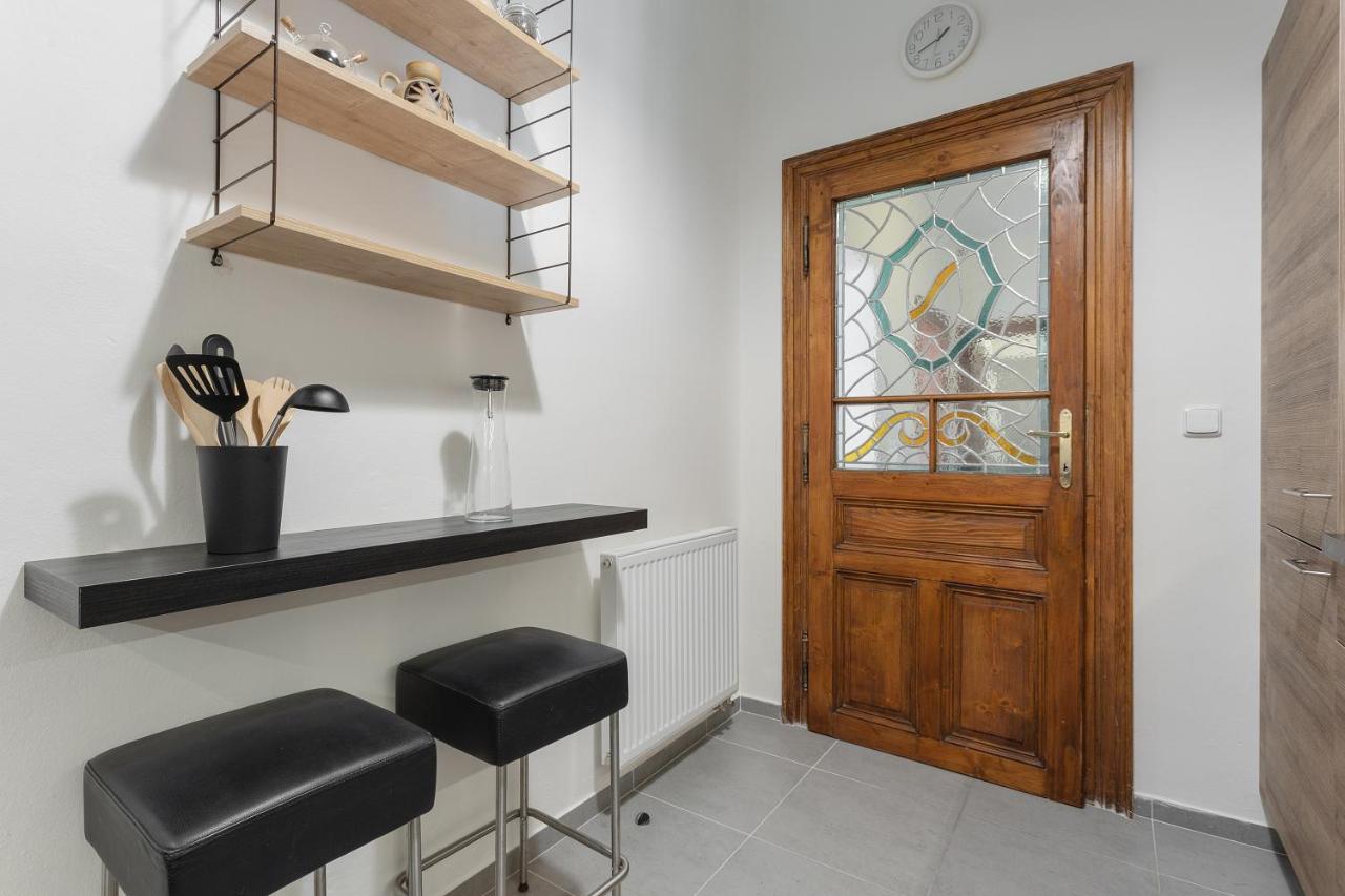 Bright And Spacious Attic Apartment Πράγα Εξωτερικό φωτογραφία